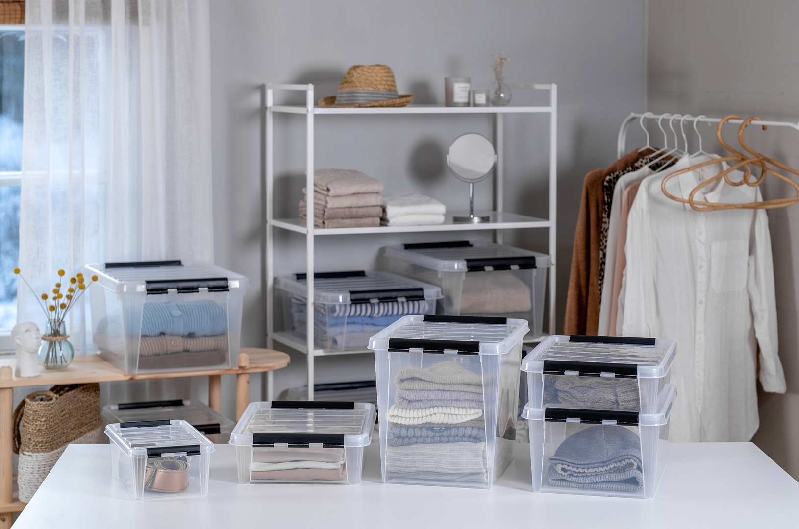 How to organise your walk-in closet